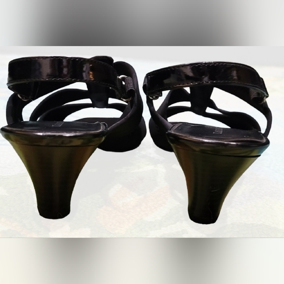 Karen Scott Black Dress sandals - Picture 2 of 4